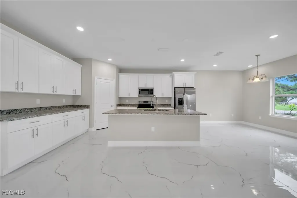 543 Mcarthur Boulevard Lehigh Acres FL 33974