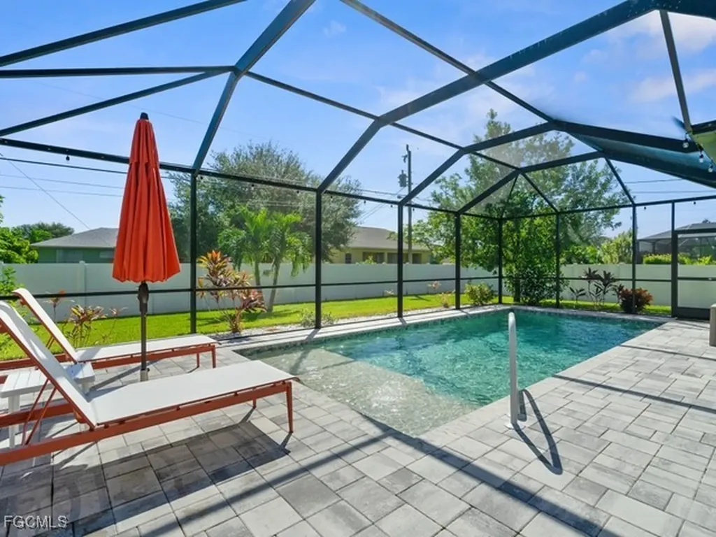 825 SE 5th Place Cape Coral FL 33990