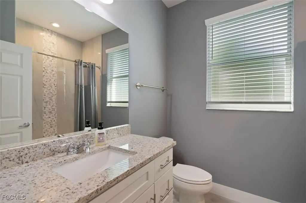 825 SE 5th Place Cape Coral FL 33990