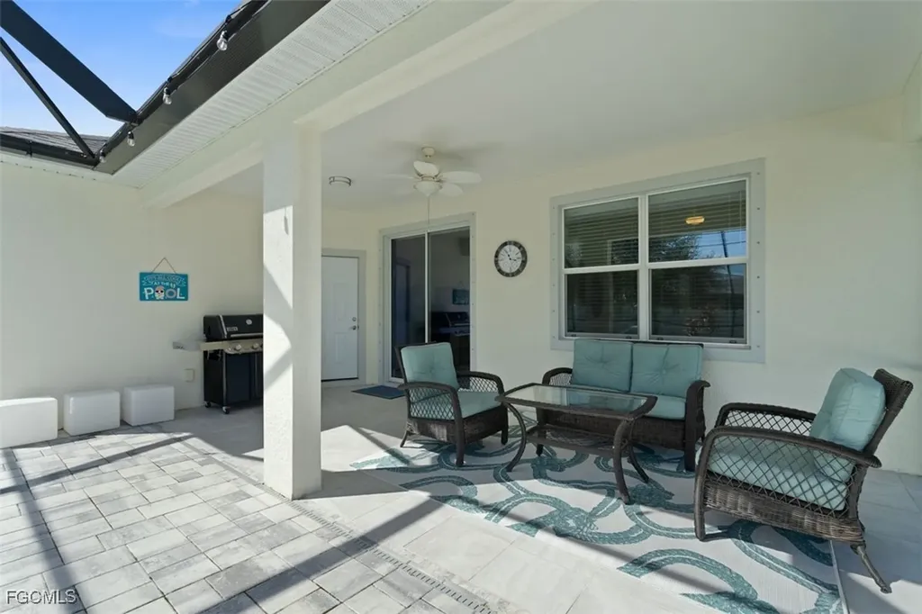 825 SE 5th Place Cape Coral FL 33990