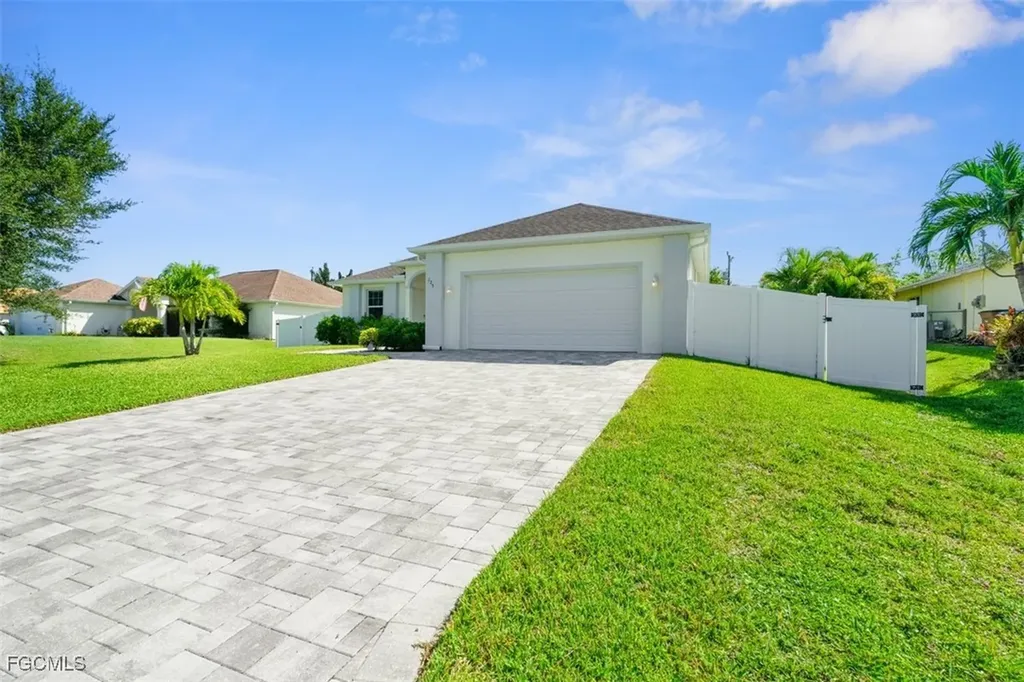 825 SE 5th Place Cape Coral FL 33990