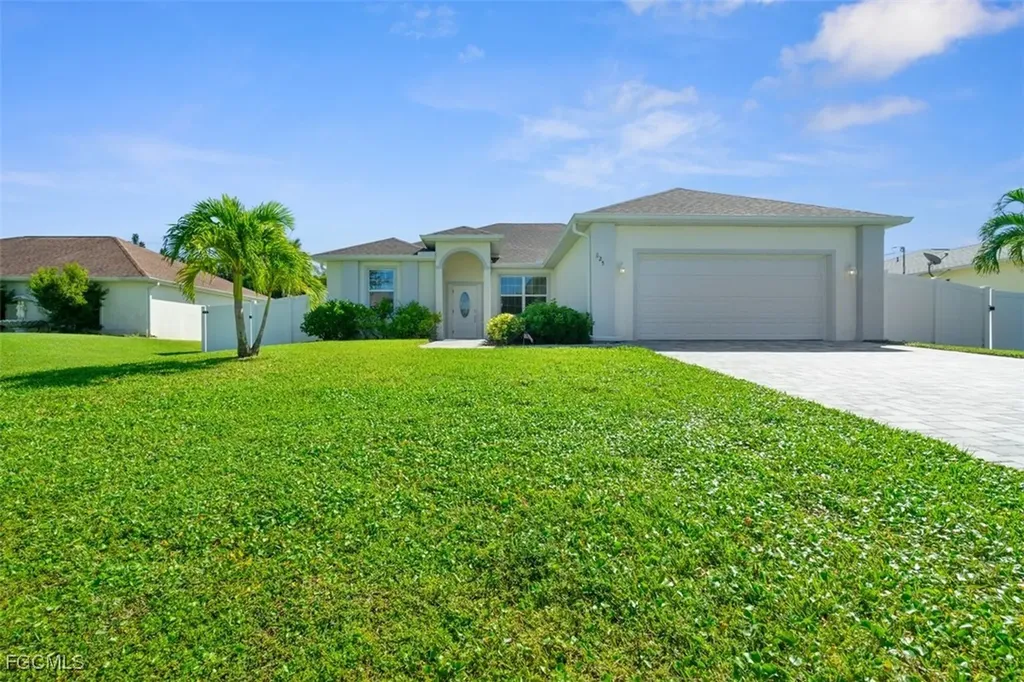 825 SE 5th Place Cape Coral FL 33990