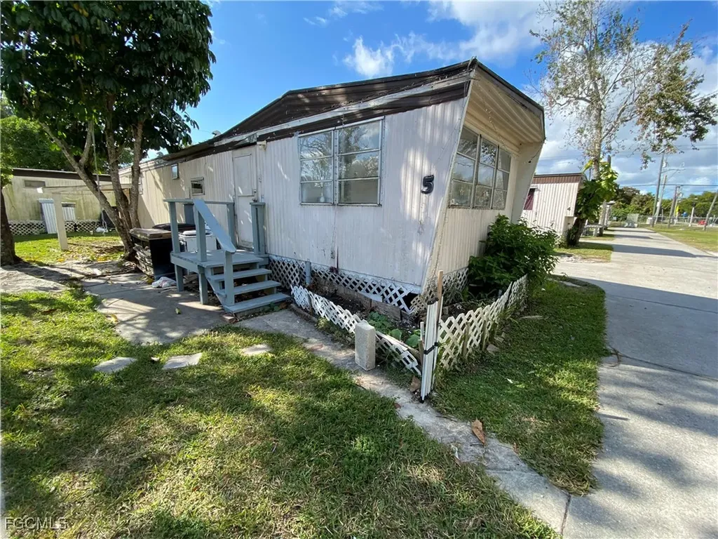 4900 Tice Street Fort Myers FL 33905