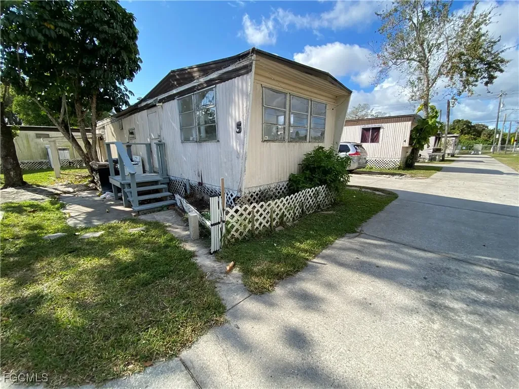 4900 Tice Street Fort Myers FL 33905