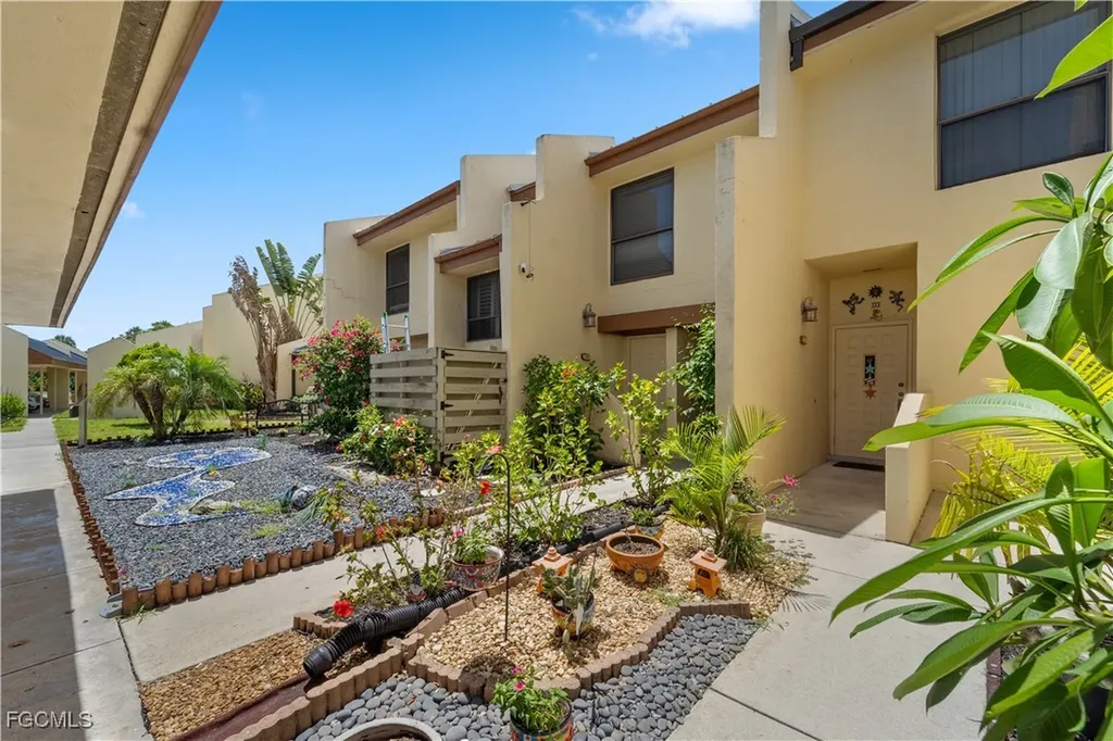 8805 Lateen Lane Fort Myers FL 33919