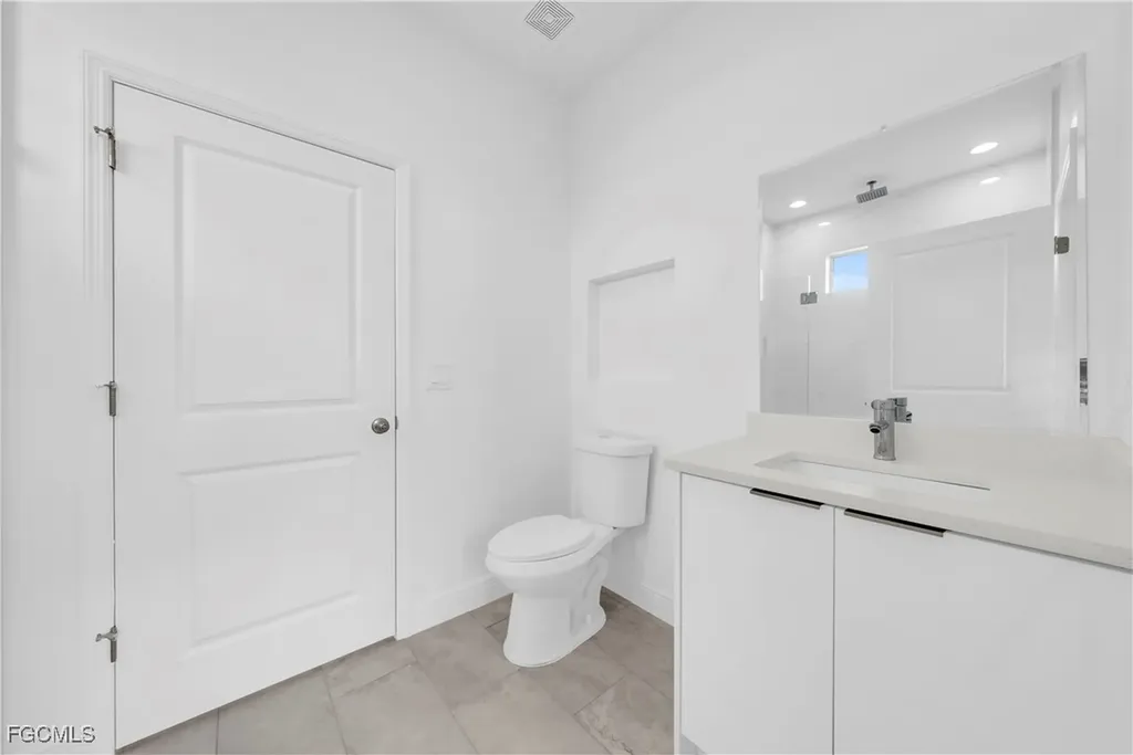 8070 Marsh Circle Labelle FL 33935