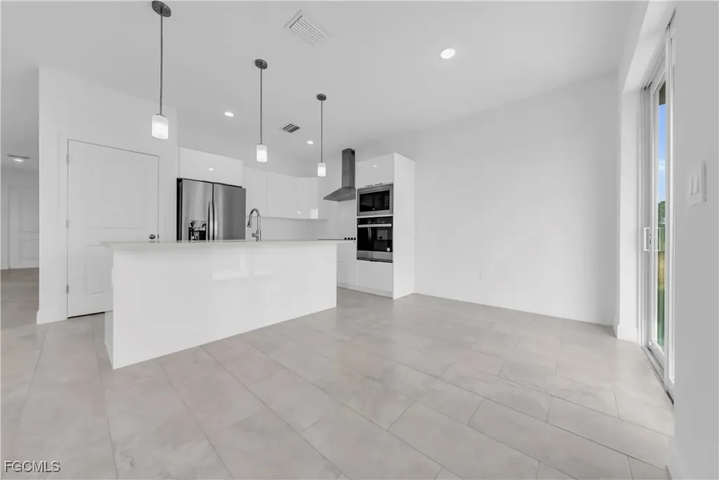 8070 Marsh Circle Labelle FL 33935