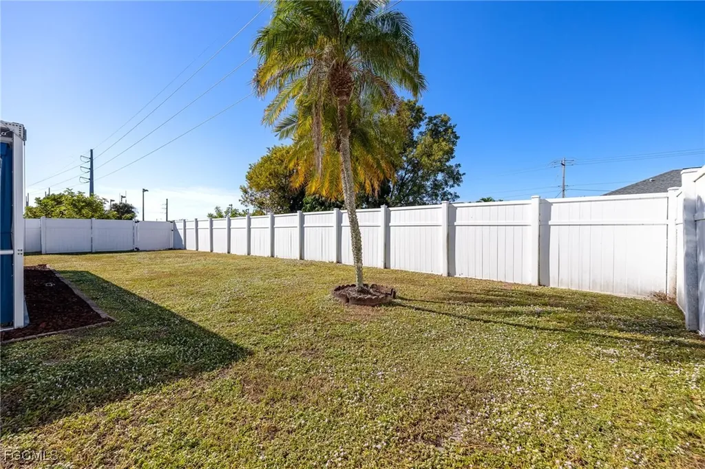 1091 Lovely Lane North Fort Myers FL 33903