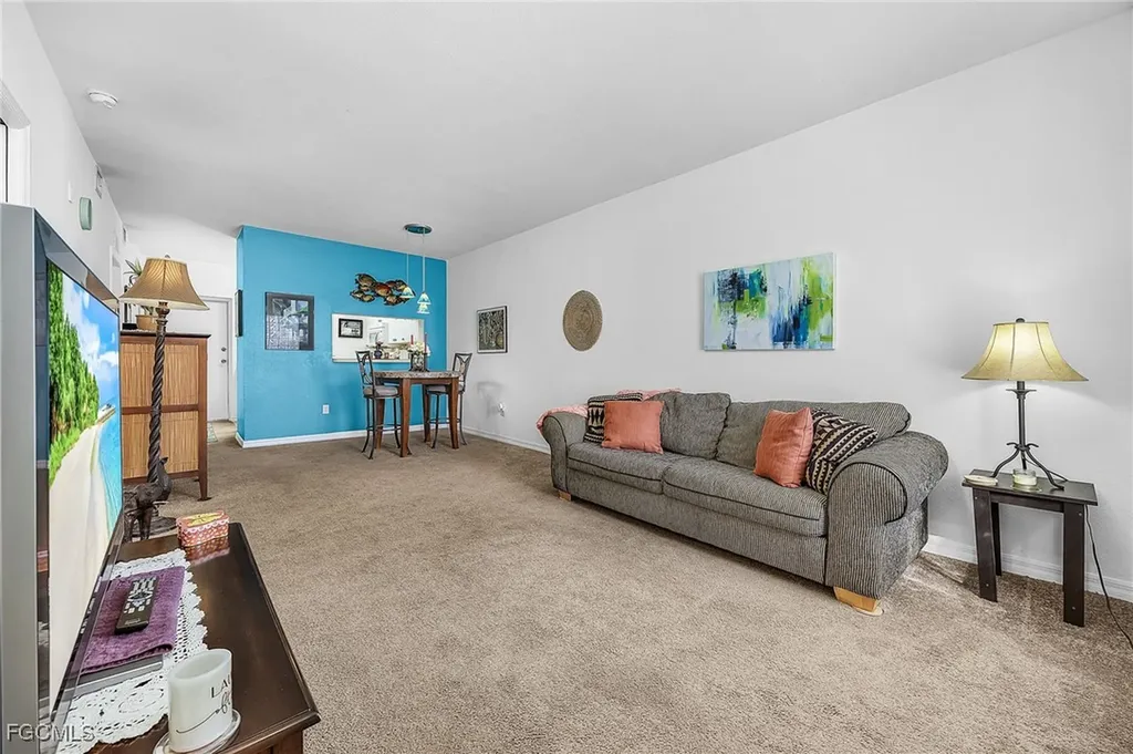 8461 Bernwood Cove Loop Fort Myers FL 33966