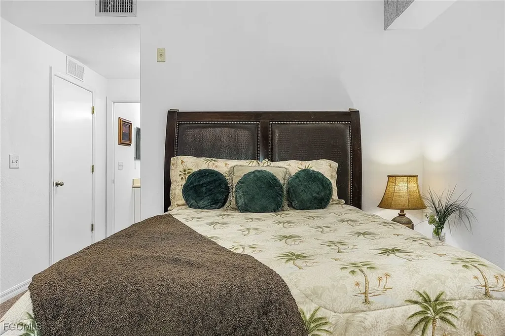 8461 Bernwood Cove Loop Fort Myers FL 33966