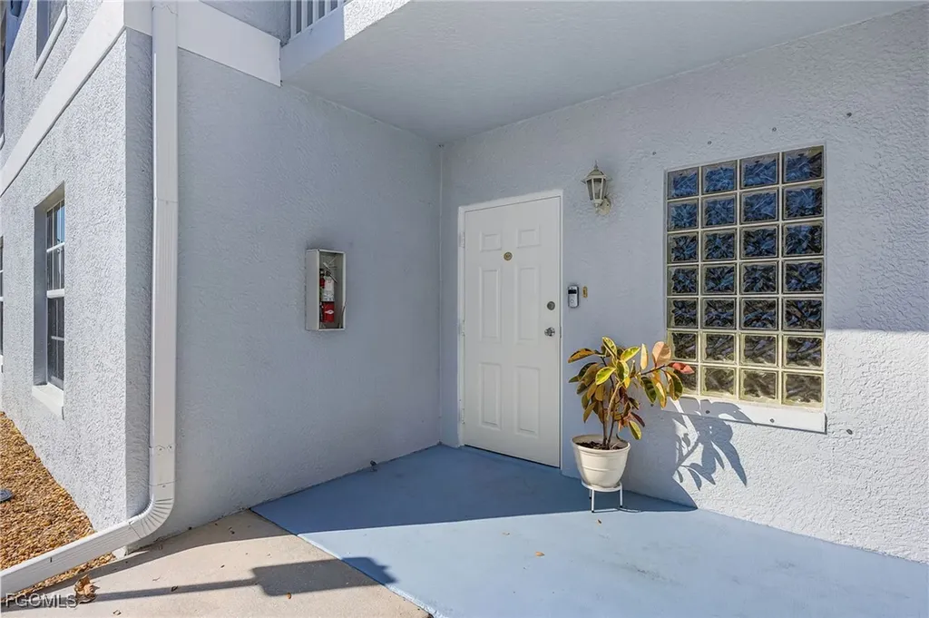 8461 Bernwood Cove Loop Fort Myers FL 33966