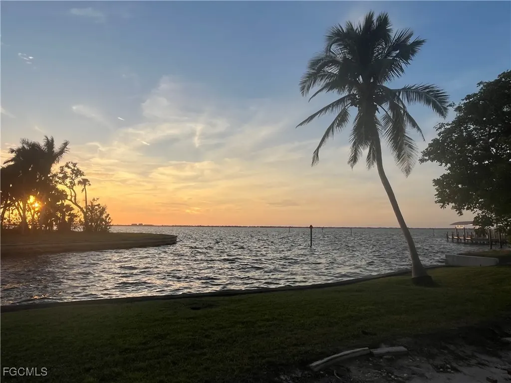 6932 Old Whiskey Creek Drive Fort Myers FL 33919