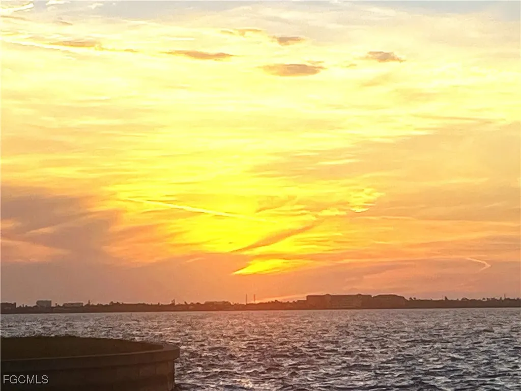 6932 Old Whiskey Creek Drive Fort Myers FL 33919