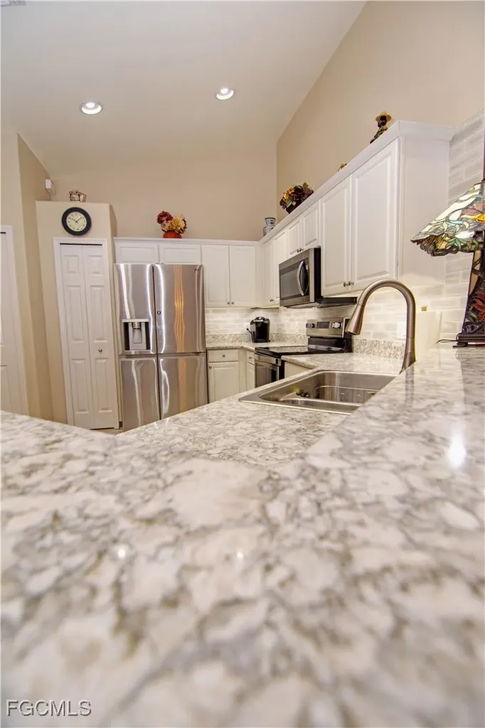 9595 Hemingway Lane Fort Myers FL 33913