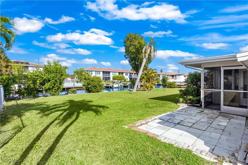 215 Santa Monica Court Cape Coral FL 33904