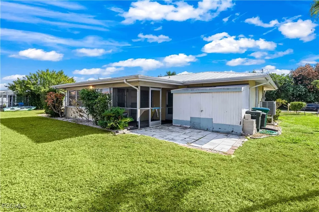 215 Santa Monica Court Cape Coral FL 33904