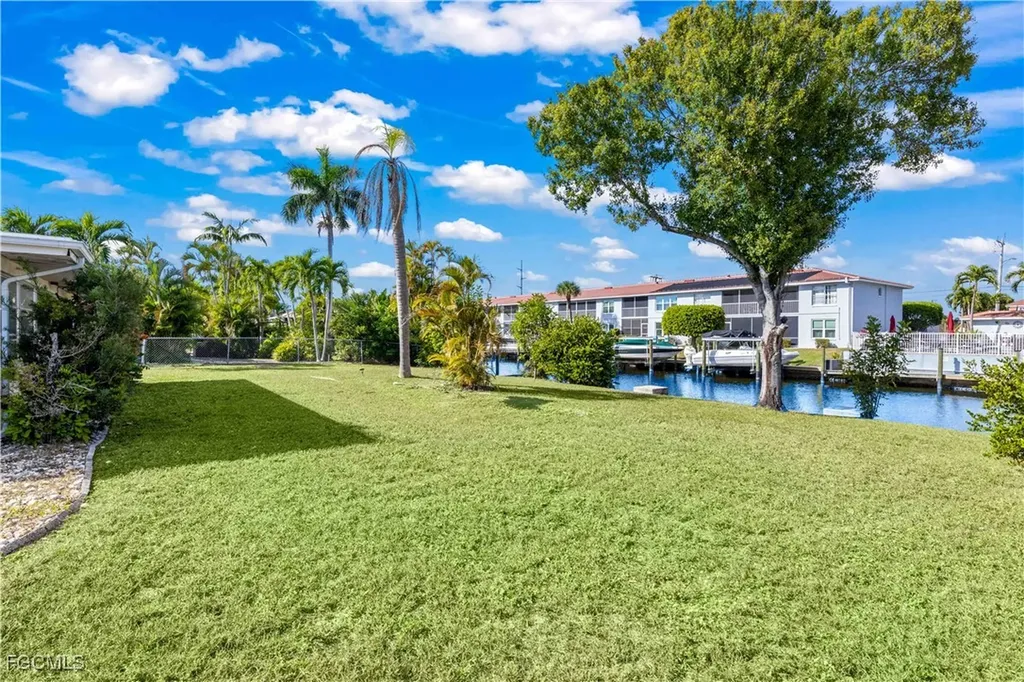 215 Santa Monica Court Cape Coral FL 33904