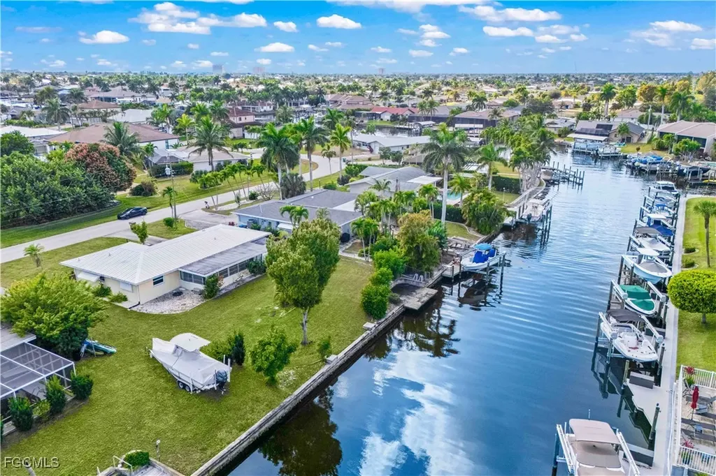 215 Santa Monica Court Cape Coral FL 33904