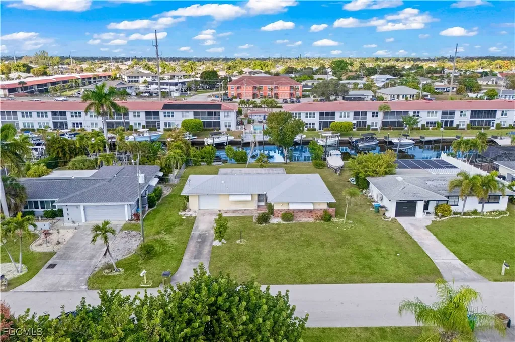 215 Santa Monica Court Cape Coral FL 33904