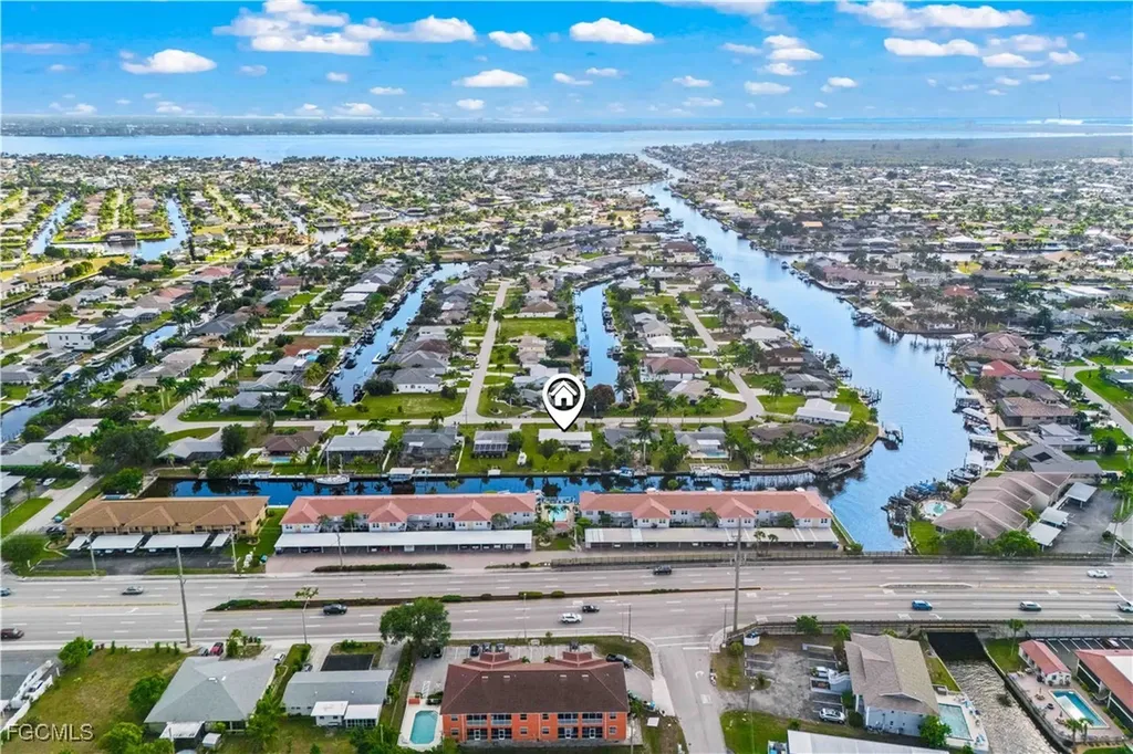215 Santa Monica Court Cape Coral FL 33904