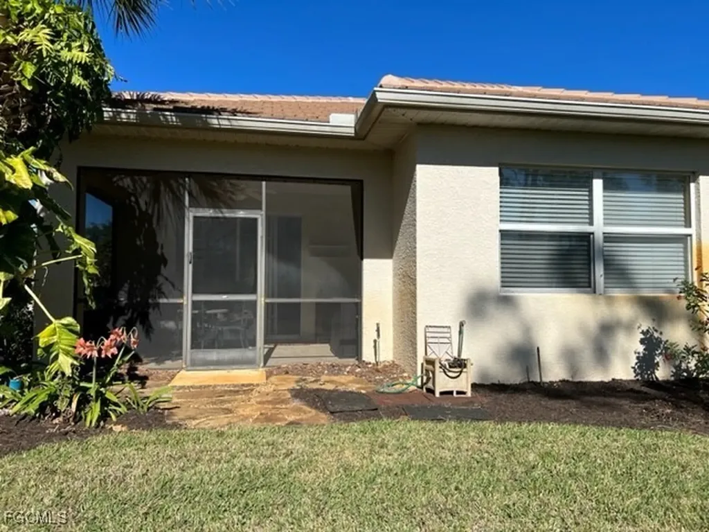 10602 Camarelle Circle Fort Myers FL 33913