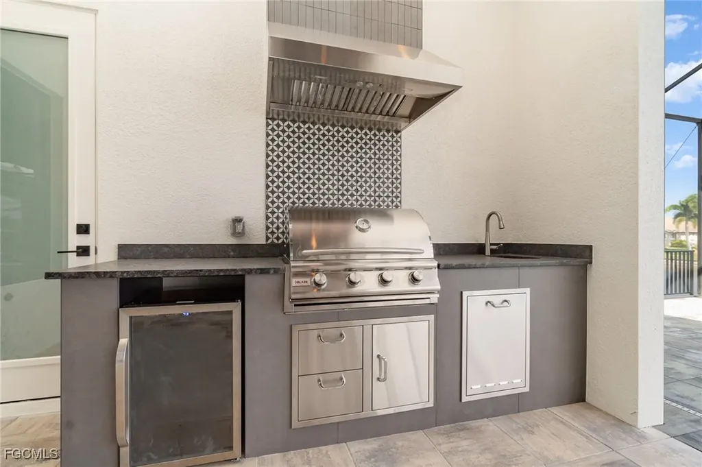 2605 SW 37th Street Cape Coral FL 33914