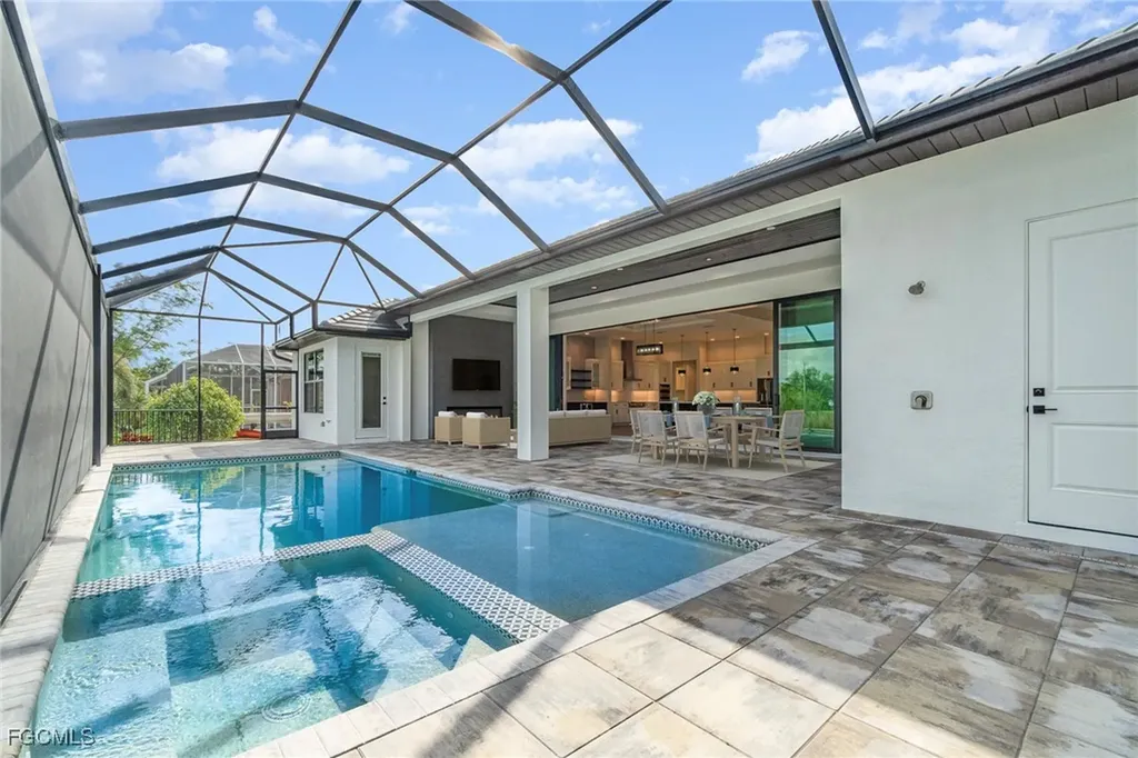2605 SW 37th Street Cape Coral FL 33914