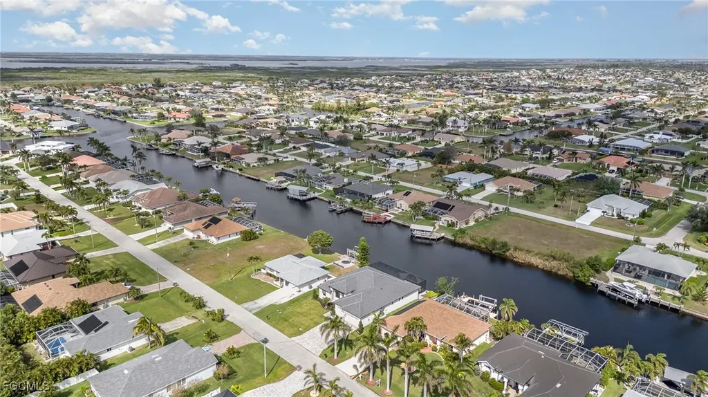 2605 SW 37th Street Cape Coral FL 33914