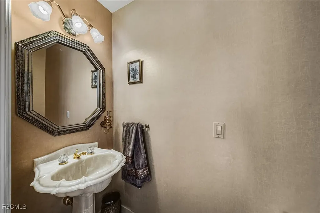 16676 Bobcat Drive Fort Myers FL 33908