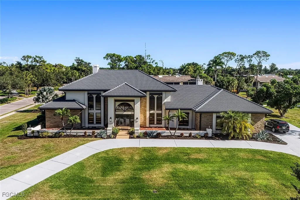 16676 Bobcat Drive Fort Myers FL 33908