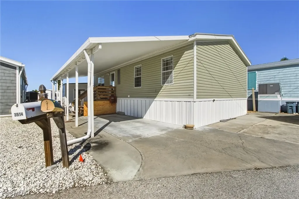 3904 Dewberry Lane St. James City FL 33956