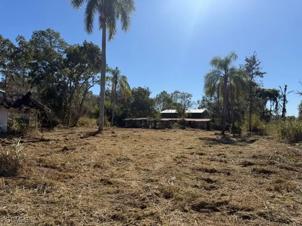 18226 Palm Beach Boulevard Alva FL 33920