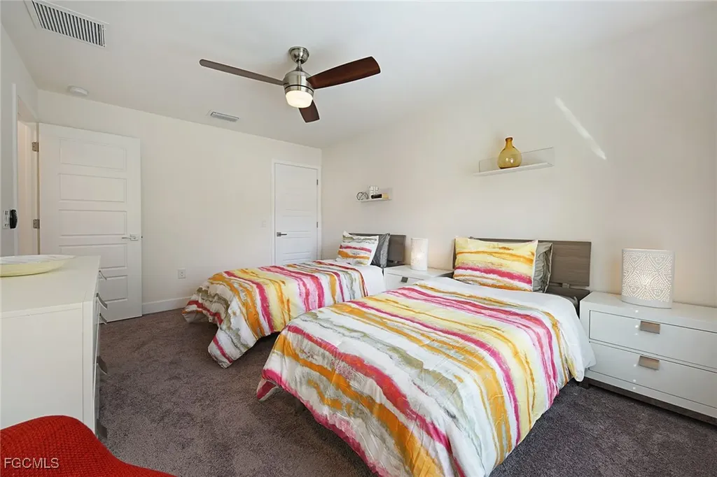2913 SW 11th Place Cape Coral FL 33914
