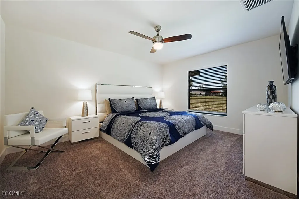 2913 SW 11th Place Cape Coral FL 33914