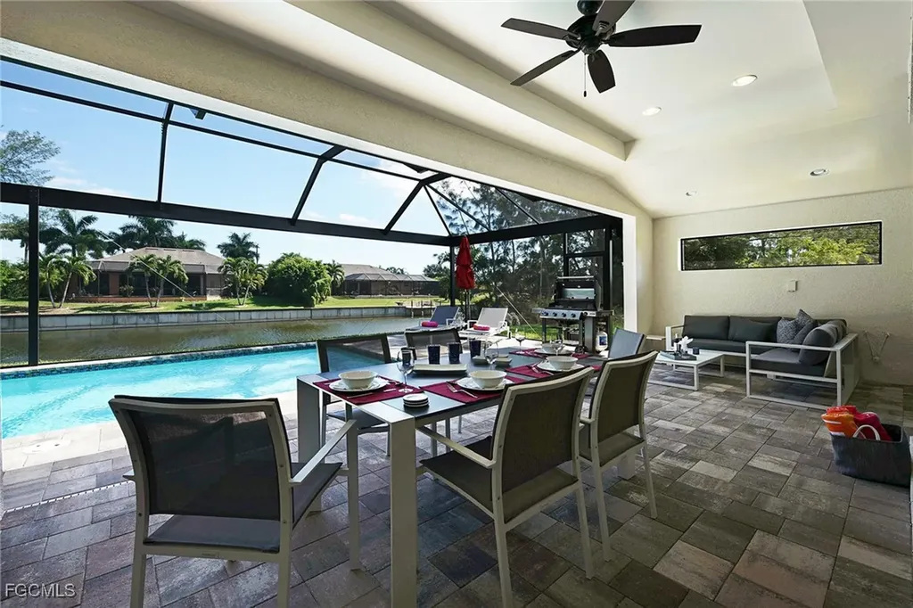2913 SW 11th Place Cape Coral FL 33914