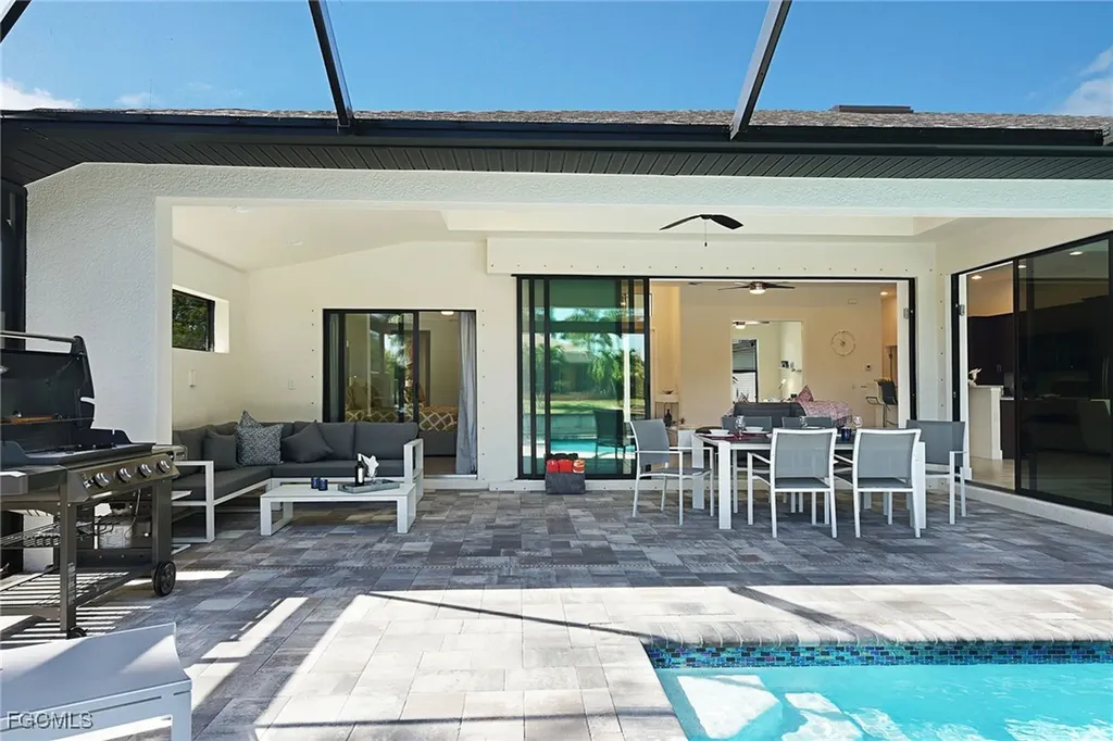 2913 SW 11th Place Cape Coral FL 33914