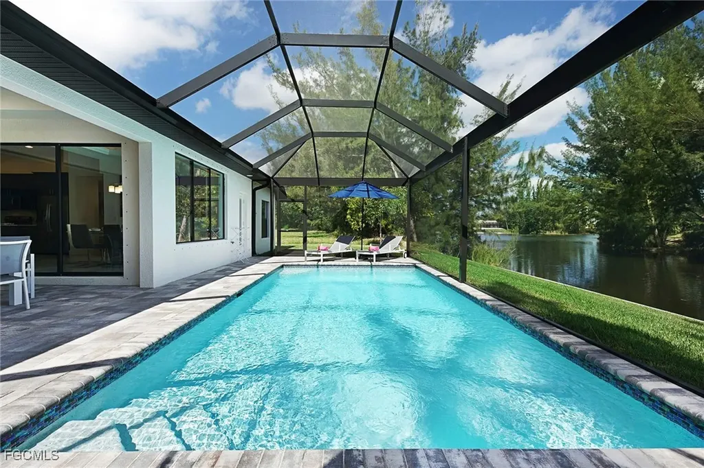 2913 SW 11th Place Cape Coral FL 33914