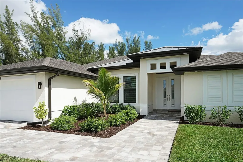 2913 SW 11th Place Cape Coral FL 33914