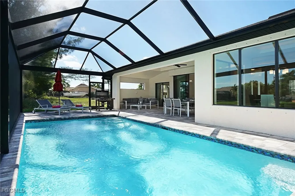 2913 SW 11th Place Cape Coral FL 33914