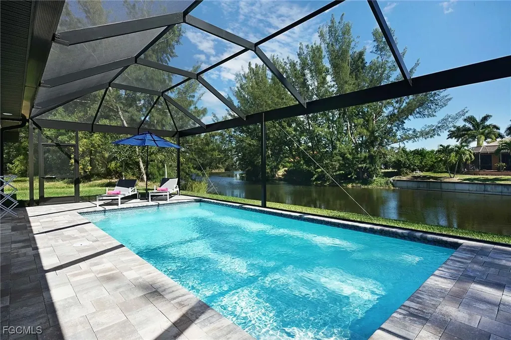2913 SW 11th Place Cape Coral FL 33914