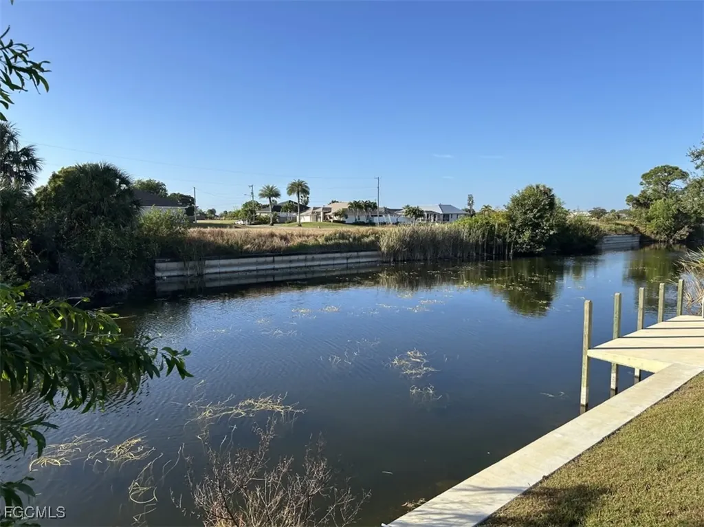 2112 NE 27th Terrace Cape Coral FL 33909