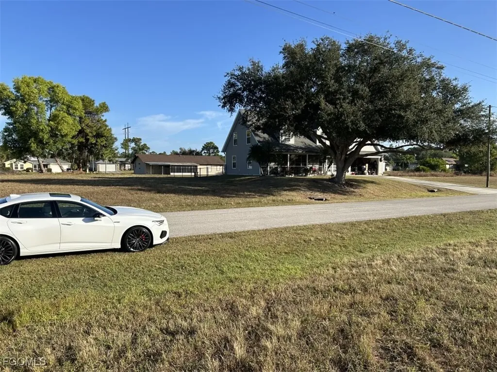 2112 NE 27th Terrace Cape Coral FL 33909