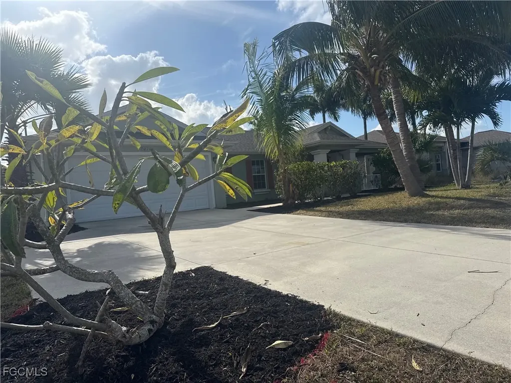 2010 Kismet Parkway W Cape Coral FL 33993
