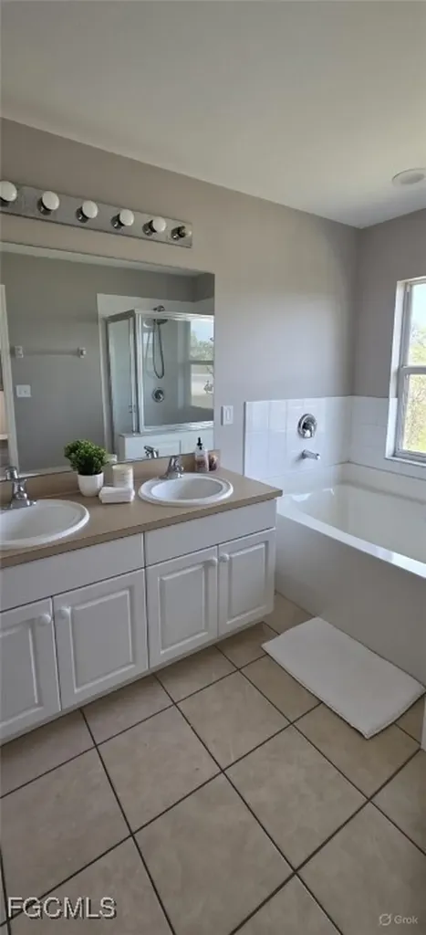 2010 Kismet Parkway W Cape Coral FL 33993