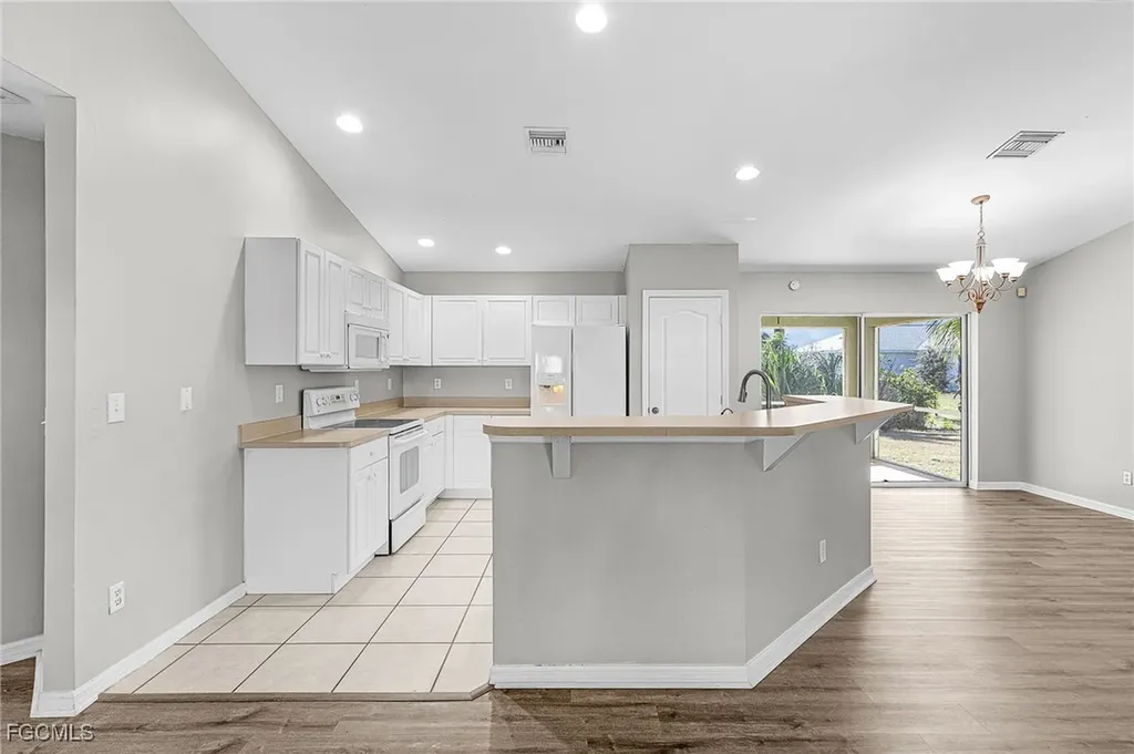 2010 Kismet Parkway W Cape Coral FL 33993