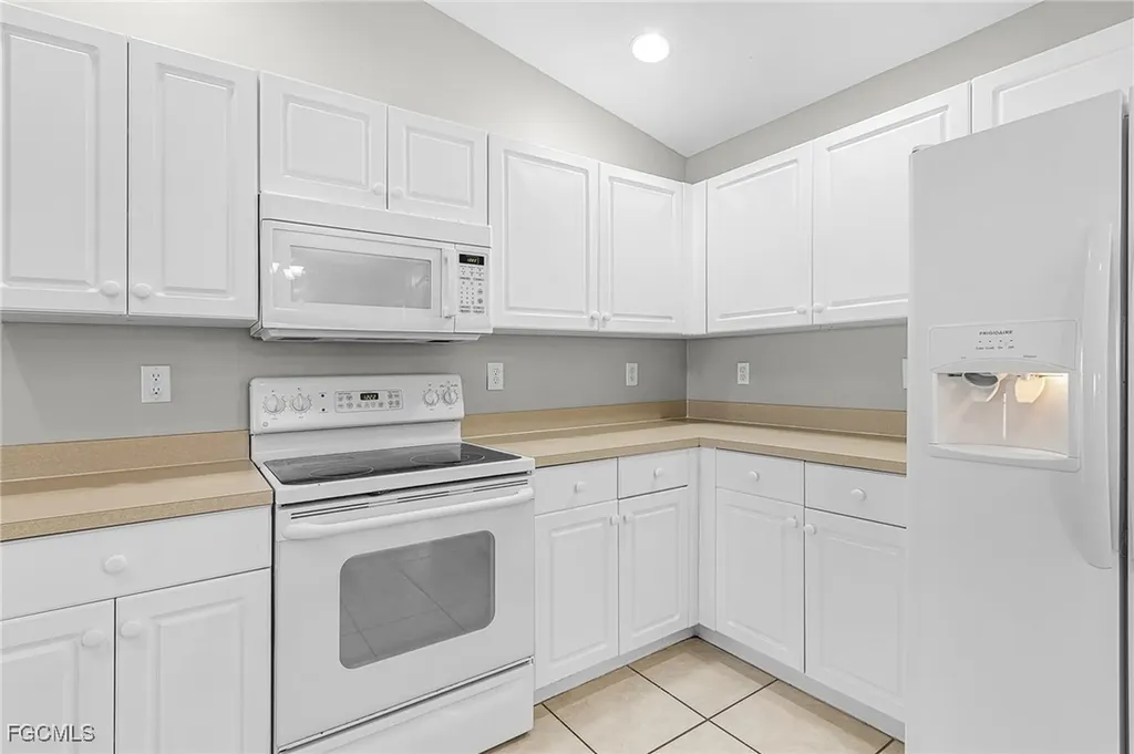 2010 Kismet Parkway W Cape Coral FL 33993