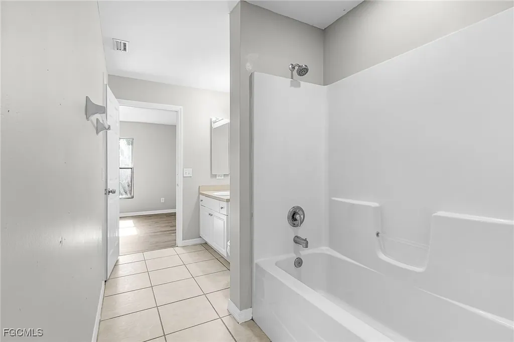 2010 Kismet Parkway W Cape Coral FL 33993