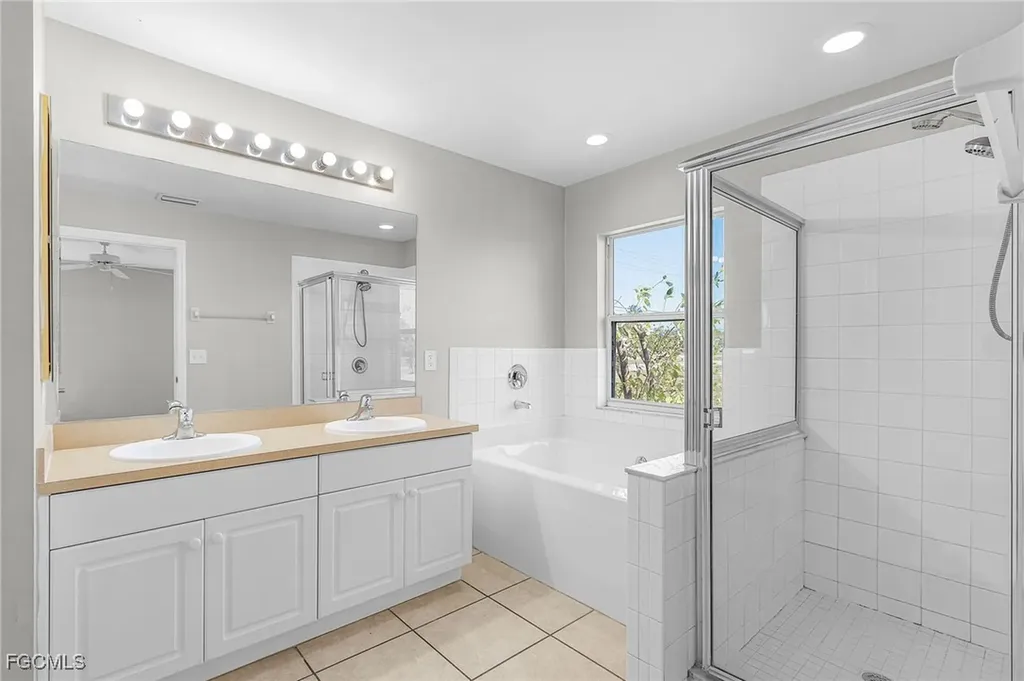 2010 Kismet Parkway W Cape Coral FL 33993