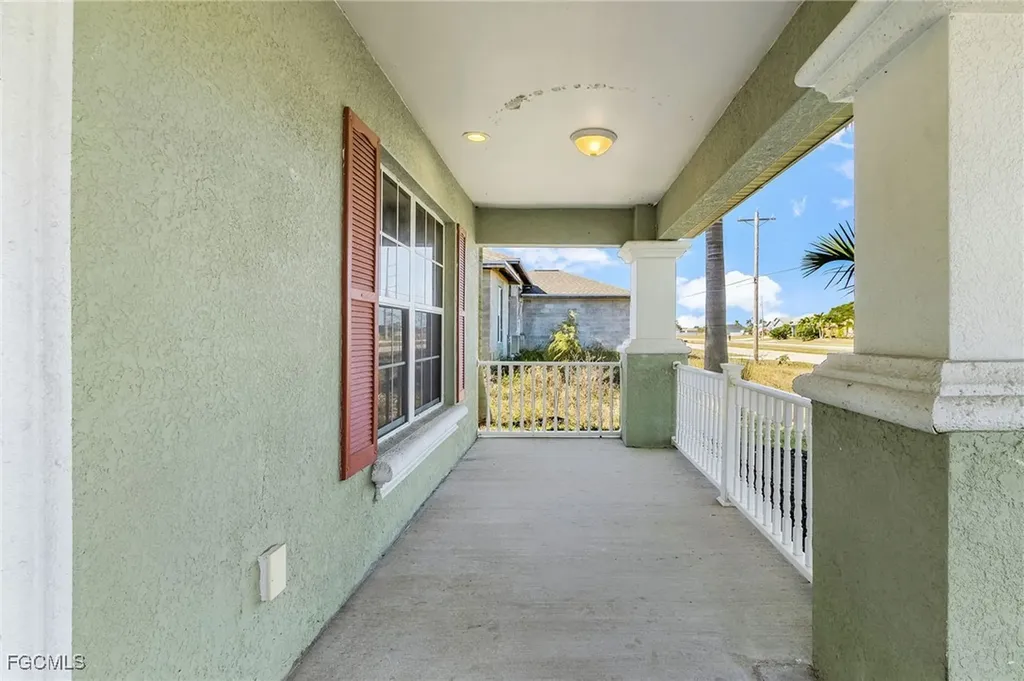 2010 Kismet Parkway W Cape Coral FL 33993