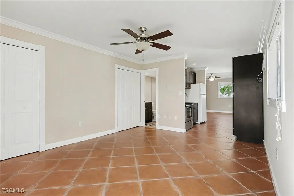 8127 Country Road Fort Myers FL 33919